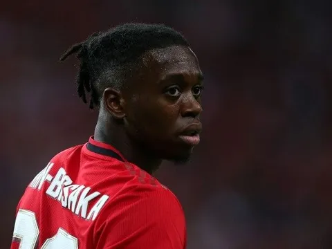 Wayne Rooney muốn M.U chiêu mộ “cơn lốc cánh phải” thay Wan-Bissaka