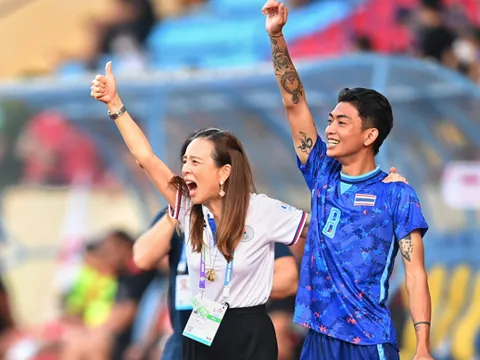 Ra chân đẳng cấp, U23 Thái Lan vượt khó vào chung kết