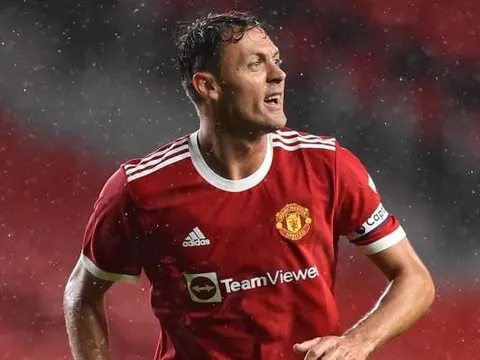 Wes Brown hiến kế cho Solskjaer cái tên nên đá chính trận Leeds