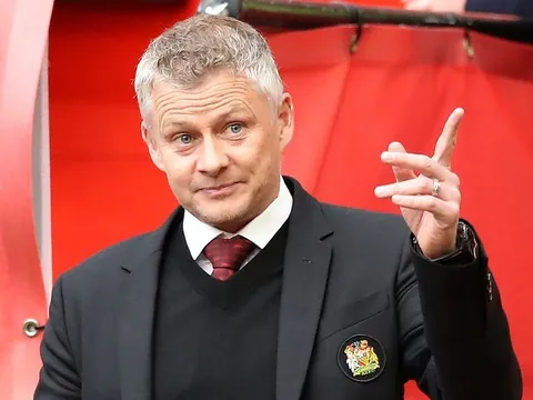 West Ham "gục ngã", Man Utd rộng cửa đón sao số trở lại
