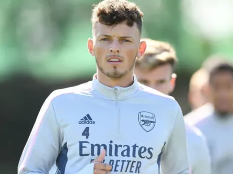 Sao Arsenal bị chê trình kém hơn Maguire
