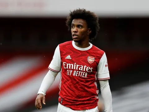 Bị chỉ trích vì chơi tệ, Willian đáp trả quá đanh thép