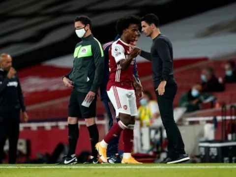 "Willian chơi tệ là do Arsenal..."