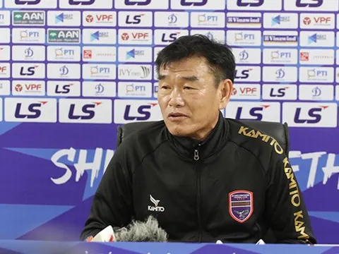 Xác định HLV thứ 4 rời bỏ ghế nóng tại V-League 2021