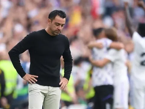 Xavi thành HLV tệ nhất lịch sử Barca