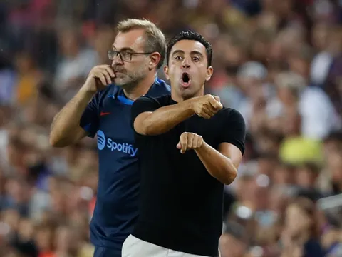Xavi: Barca suy sụp vì những kỳ vọng