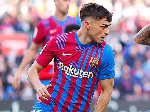 Xavi: "Cậu ấy làm tôi nhớ đến Iniesta"