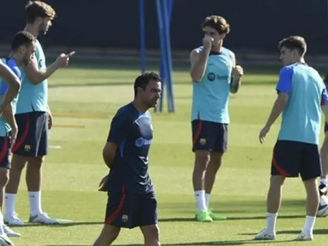 Xavi chưa thể cùng Barca đến Mỹ