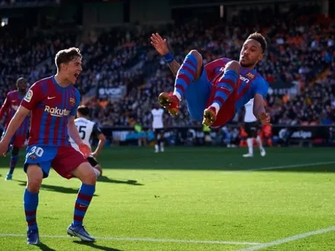 Xavi khen ngợi những tố chất đặc biệt của Aubameyang