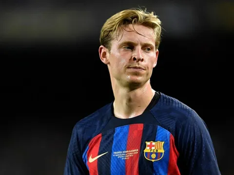 Xavi không dám chắc De Jong ở lại Barca