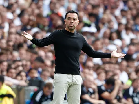 Xavi lên tiếng về sai lầm của Busquets