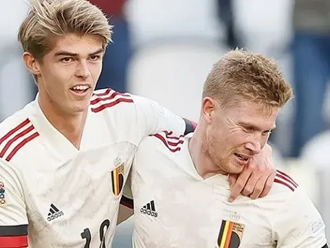 Xem giò Charles De Ketelaere - cầu thủ Leeds nhắm thay Raphinha