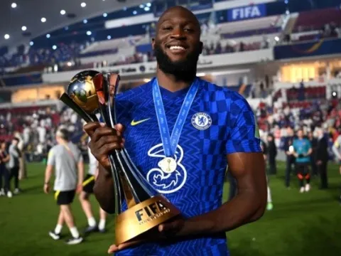 Xem Lukaku đá, Drogba nói ra suy nghĩ