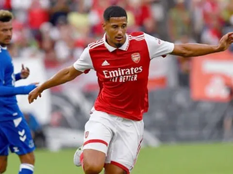 Xếp hạng 10 hậu vệ hay nhất Premier League 2022/23: Số 1 Arsenal; Martinez trượt dài