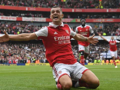 Sao Arsenal được đề nghị dựng tượng