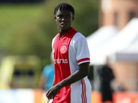 XONG! Arsenal chiêu mộ "ma tốc độ" từ Ajax