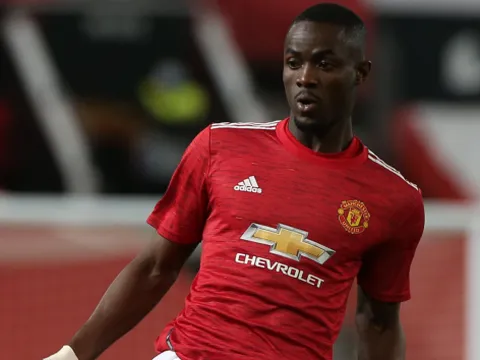 XONG! Solskjaer bất ngờ chốt tương lai Eric Bailly