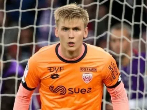 XONG! 'Mục tiêu' đến Colney, Arsenal vui mừng đón tân binh