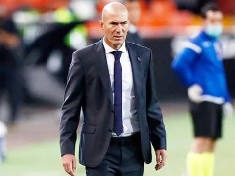 XONG! Zidane khốn đốn vì "người không phổi" gãy xương