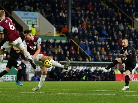 Trở về bộ mặt hủy diệt, Man City thảnh thơi chờ đại chiến Liverpool và Everton