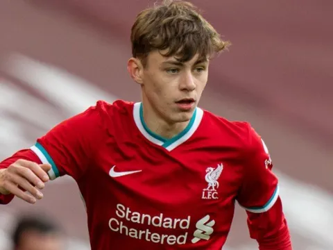 Hậu vệ Liverpool tiết lộ nhóm chat của Jurgen Klopp