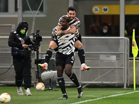 Pogba ghi bàn, Fernandes liền có 2 động thái gây chú ý