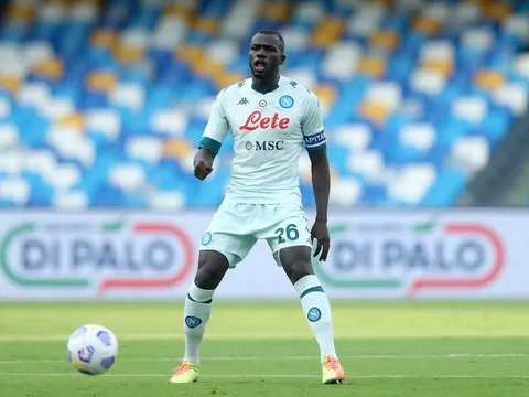 Man City để lộ chữ ký "bom tấn" Kalidou Koulibaly