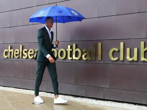 XONG! Tân binh "Van Dijk 2.0" đã có mặt ở Chelsea