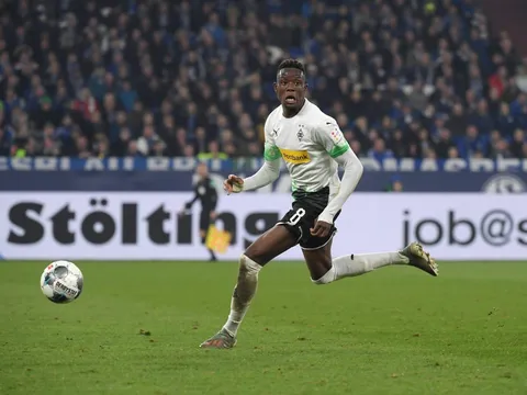 Gã khổng lồ Premier League dẫn đầu cuộc đua chiêu mộ Zakaria