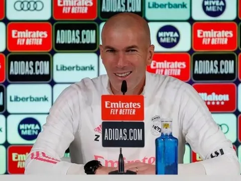 Zidane: "Chúng tôi chẳng có kế hoạch gì với Hazard cả..."