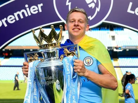 Zinchenko òa khóc trước khi đến Arsenal