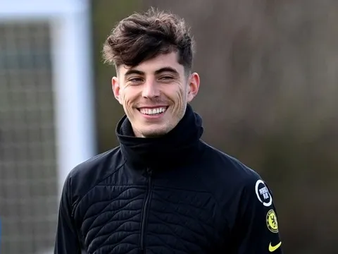 Rudiger bị xâu kim 2 lần, Ziyech ôm đầu quỳ gối, Jorginho lăn lộn cười