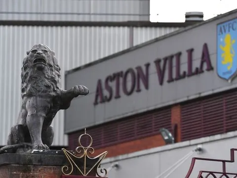 SỐC! CLB Premier League toang mạnh, có 14 ca Covid-19 cùng lúc