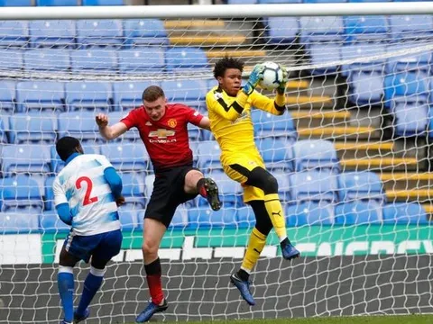 Man Utd bất ngờ nhắm mua cái tên lạ hoắc