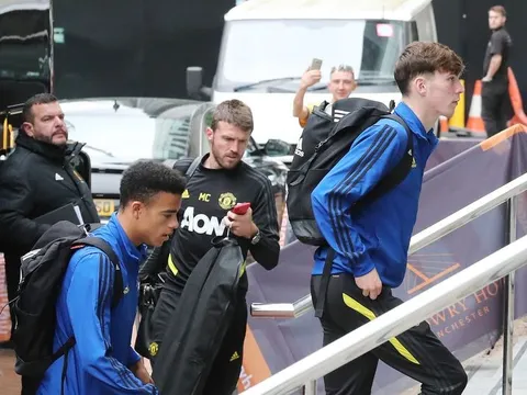 NÓNG! M.U chốt đội hình đấu Rochdale: Pogba & sát thủ trở lại; "đội trưởng 2000" góp mặt