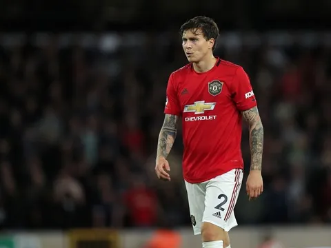 Tại sao Lindelof gặp khó và giải pháp bất ngờ của Man Utd