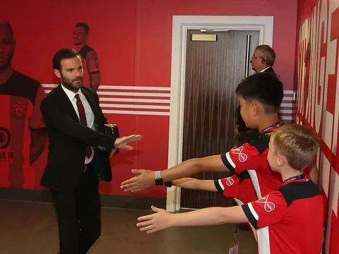 Solskjaer hé lộ lí do loại Lingard, tin dùng Mata