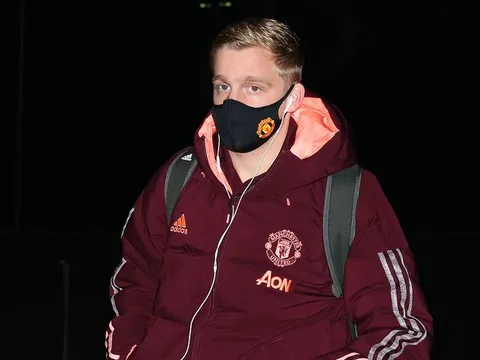 Van de Beek bị thất sủng, cựu HLV M.U lập tức khẳng định tương lai