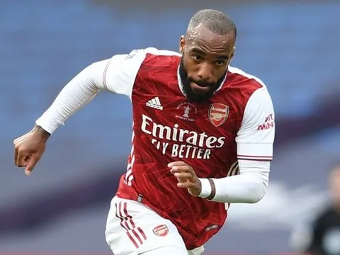 Arsenal ra quyết định sốc, sát thủ hàng công bị tống khứ