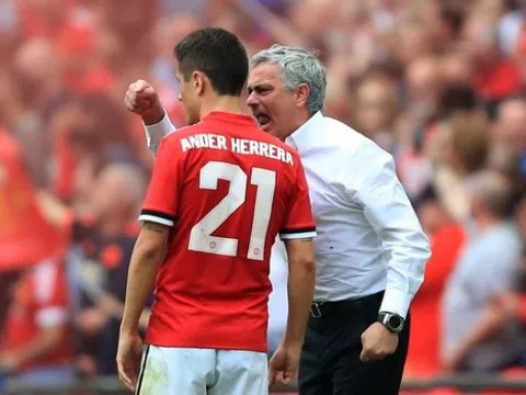 "Ở Man Utd, Mourinho là một quái thú"