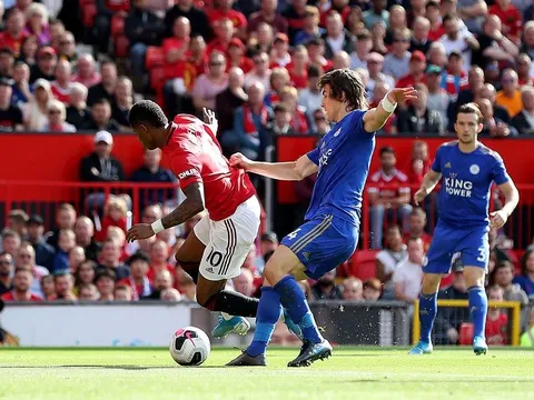 Tại sao Man Utd nhận được quá nhiều quả penalty trong mùa này?