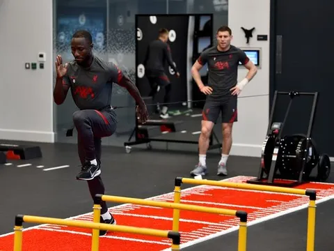 XONG! Klopp xác nhận, Liverpool mất 2 cái tên ở đại chiến