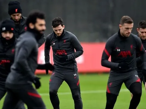Liverpool đón nhận 2 cú sốc lớn trước đại chiến Man Utd