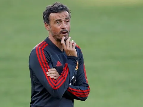 Tại sao Enrique rời đội tuyển Tây Ban Nha?