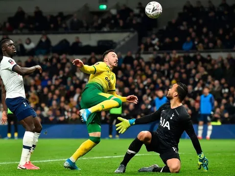 Thua cay đắng, fan Tottenham nổi khùng: "Hổ thẹn! Giải nghệ đi tên vô dụng"