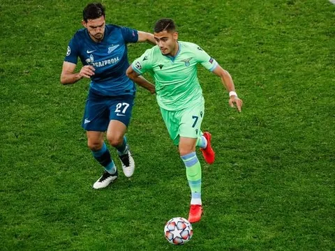 "Tàng hình" tại Serie A, kẻ thất sủng trên đường trở lại Man Utd