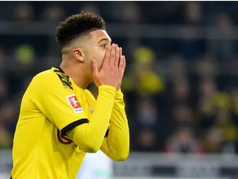 Dortmund tuyên bố "rúng động" vụ Sancho, Man Utd run rẩy