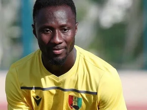 HLV Guinea ‘’phản pháo’’ Liverpool: ‘’Anh ấy đã tập luyện đến 200%’’