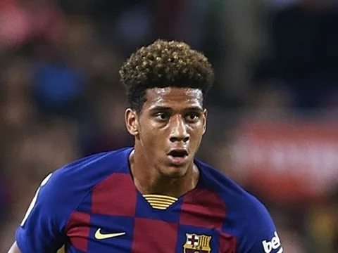 Tiết lộ lý do "ngớ ngẩn" khiến Barca đánh mất cơ hội mua Alphonso Davies