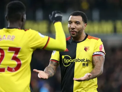 'Chàng David' Watford đã kéo Liverpool trở lại mặt đất như thế nào?